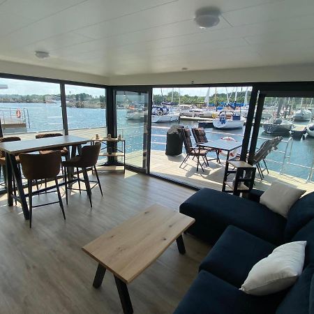 Urlaub Auf Dem Wasser Mit Einmaligen Ausblick - Well Hausboote Boltenhagen 10 Esterno foto
